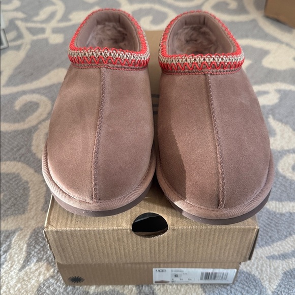 UGG® Tasman II Slippers SZ 6 - Picture 3 of 8